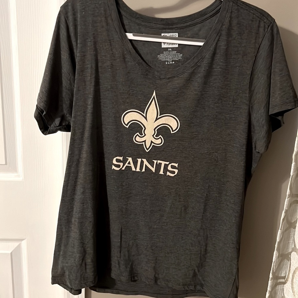 Womens New Orleans saints T-shirt